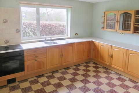 3 bedroom detached bungalow for sale - Cyfronydd, Welshpool SY21
