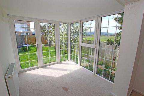 47 Badlesmere Road, Eastbourne, BN22 8TW