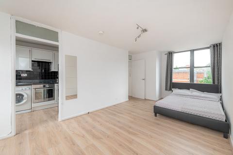 Studio for sale, Thorndike House, Vauxhall Bridge Road, Pimlico, London, SW1V