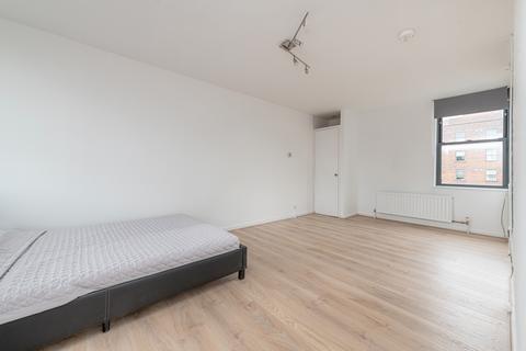 Studio for sale, Thorndike House, Vauxhall Bridge Road, Pimlico, London, SW1V