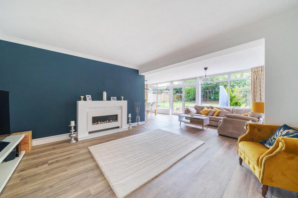 Drive, Bromley 4 bed semidetached house for sale £860,000