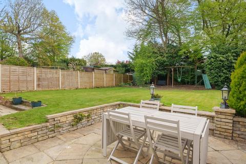22 Barnet Drive, Bromley, BR2 8PQ