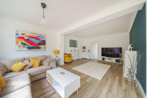 22 Barnet Drive, Bromley, BR2 8PQ