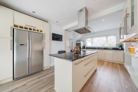 22 Barnet Drive, Bromley, BR2 8PQ