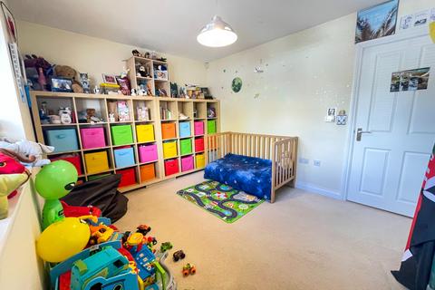 2a Pepys Close, Slough, SL3 8QD