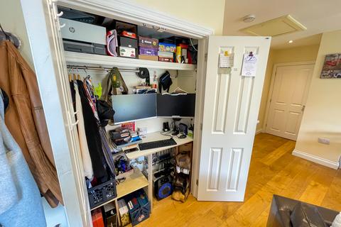 2a Pepys Close, Slough, SL3 8QD