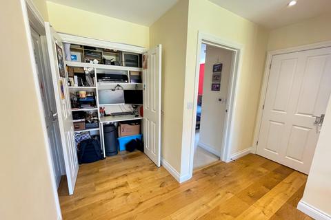 2a Pepys Close, Slough, SL3 8QD