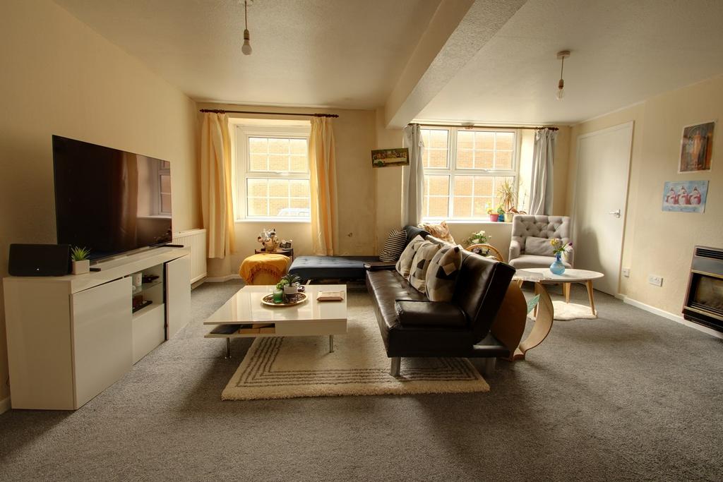 Garston Street, Shepton Mallet, BA4 4 bed property £140,000