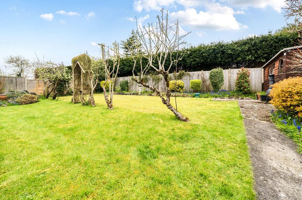 Plants Green, Warminster, BA12 3 bed chalet £450,000