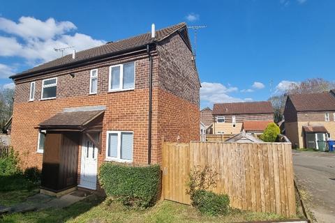 1 bedroom semi-detached house to rent, Japonica Walk