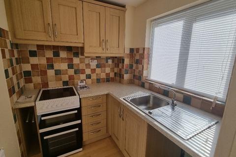 1 bedroom semi-detached house to rent, Japonica Walk