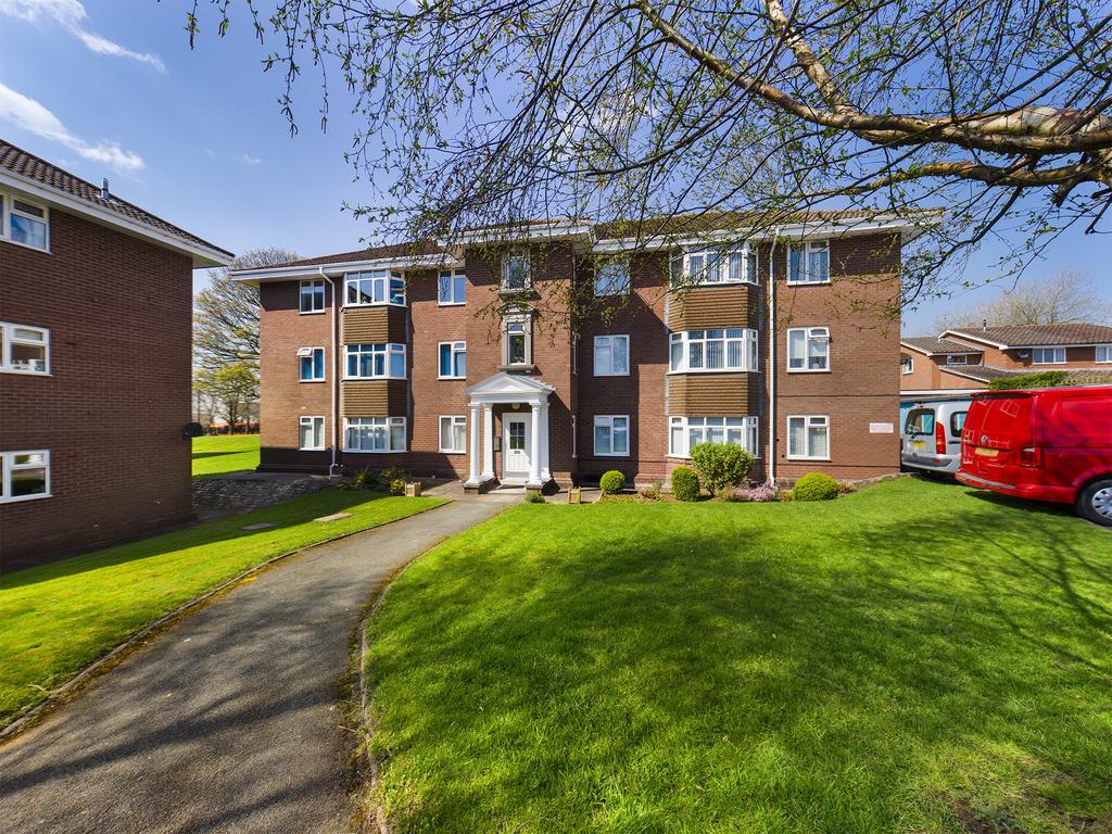 St Pauls Court, Blurton, StokeonTrent, ST3 1 bed flat for sale £70,000