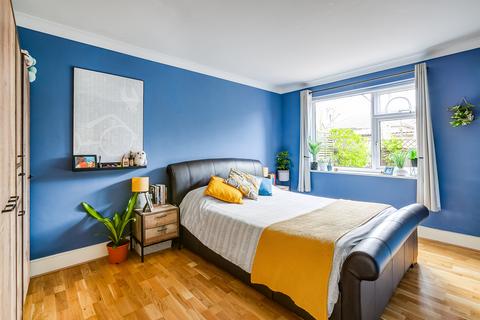 45 Tennyson Road, London, W7 1LH