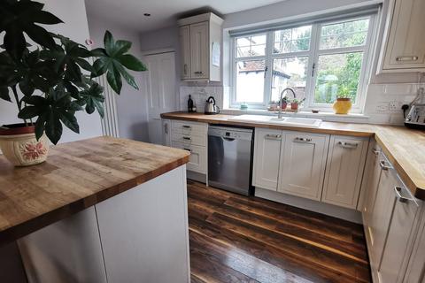 Hillside House Hillside Road West, Bungay, NR35 1PJ