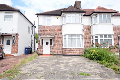 3 bedroom semi-detached house to rent, Burleigh Gardens, Southgate N14