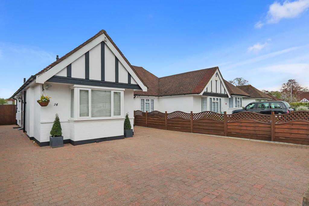 Avenue, Old Coulsdon 2 bed semidetached bungalow £525,000