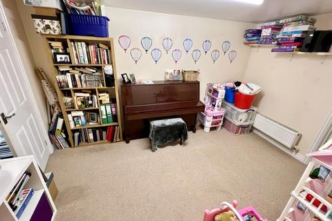 83 Burman Road, Shirley, Solihull, B90 2BQ