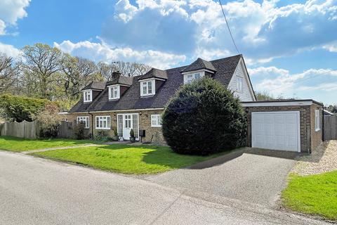 4 bedroom detached house for sale, Cottingham Avenue, Horsham