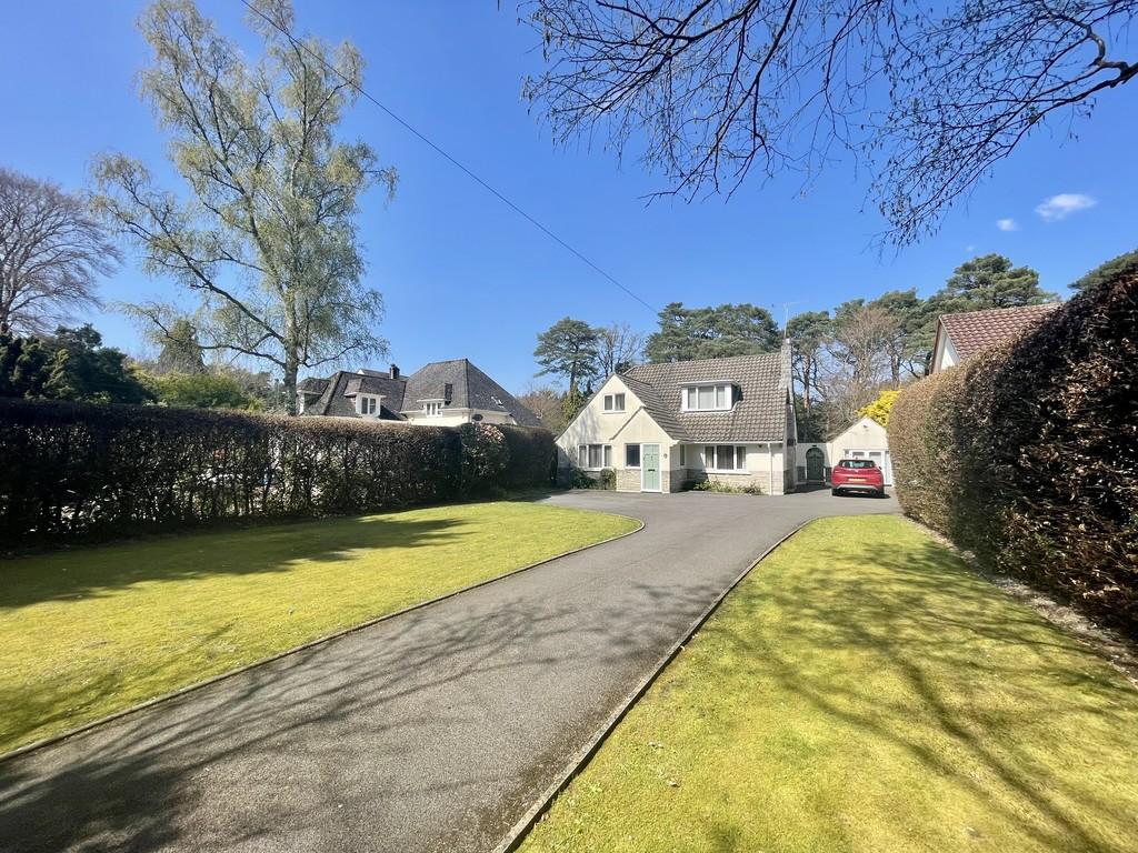 Dunyeats Road, Broadstone 4 bed chalet for sale £879,950
