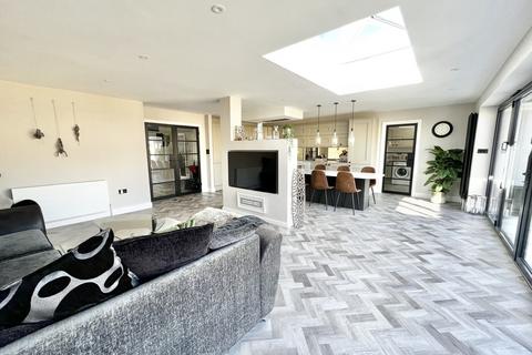 36 Cheam Road, Broadstone, BH18 9HE