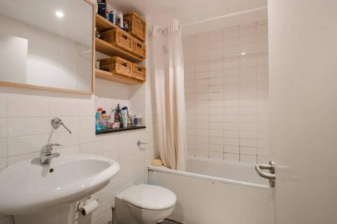 2 bedroom terraced house to rent - Hyde Farm Mews, Balham, London, SW12