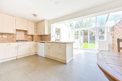14 Broomfield Close, Guildford, GU3 3AW
