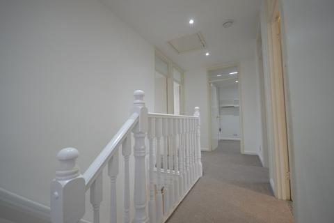 undefined, The Avenue, Worcester Park