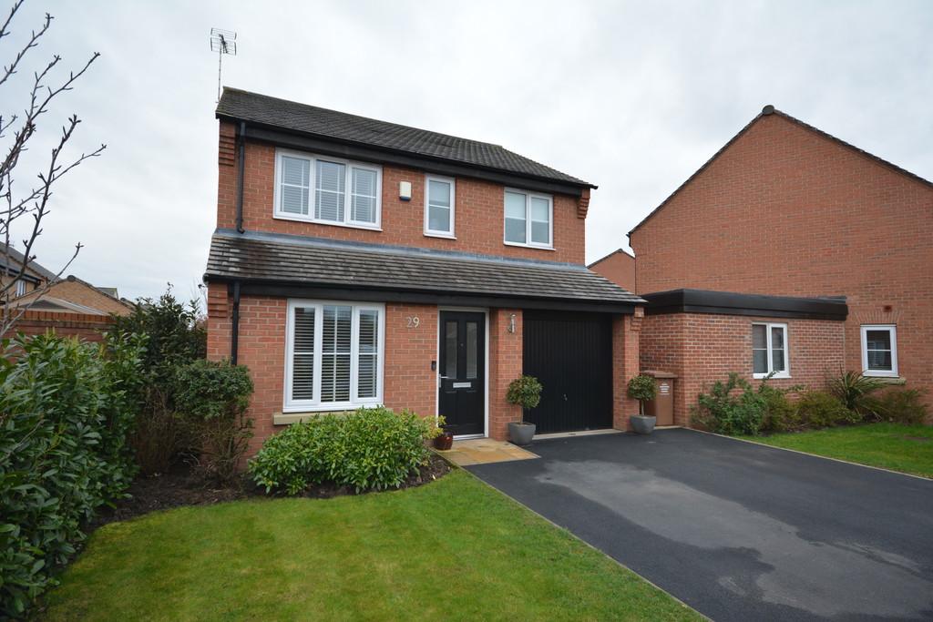 Merevale Way, Stenson Fields 3 bed detached house £275,000