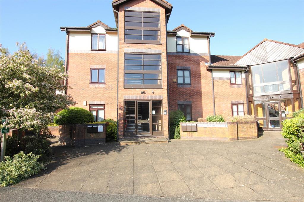 Ranwonath Court, Chester, Cheshire, CH2 1 bed flat £750 pcm (£173 pw)