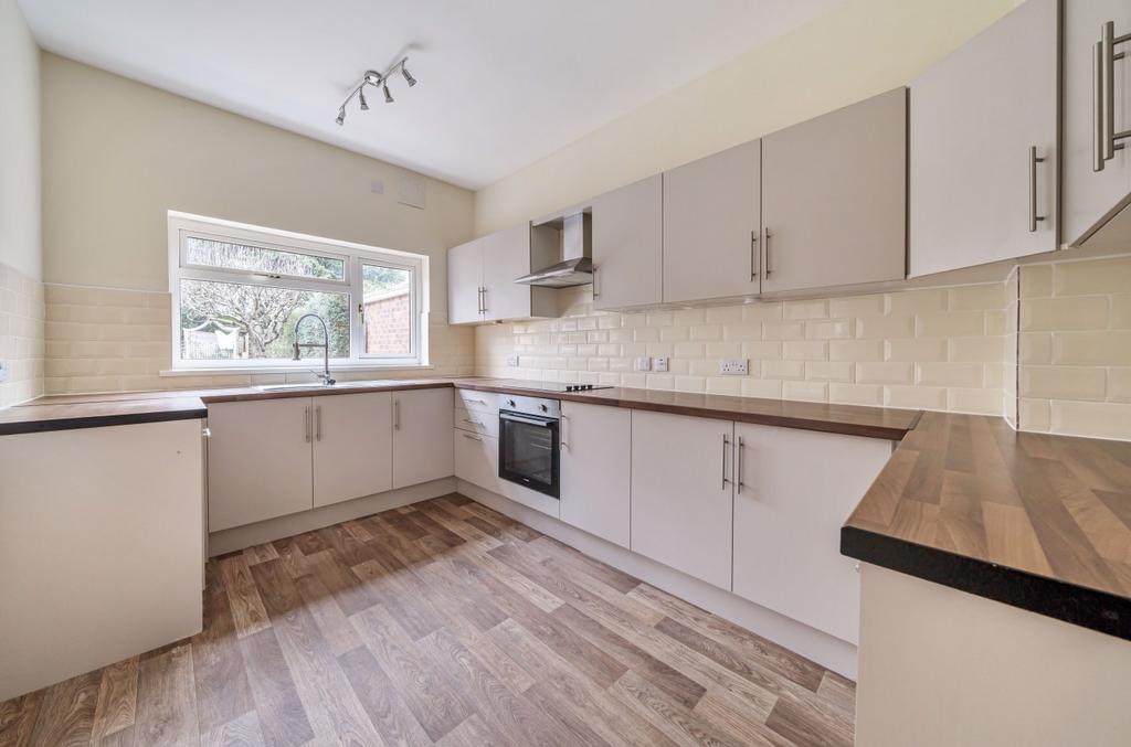 Marlborough Avenue, Hessle, HU13 4 bed semidetached house £370,000