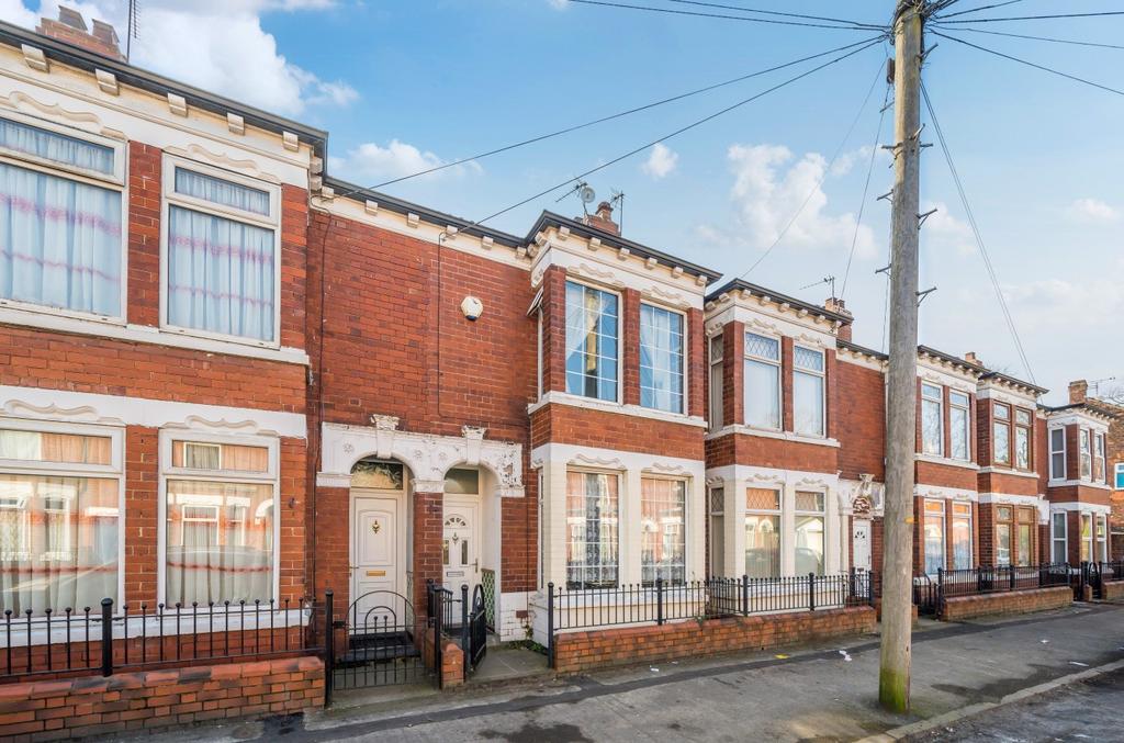Ena Street, Hull, HU3 3 bed terraced house for sale £90,000