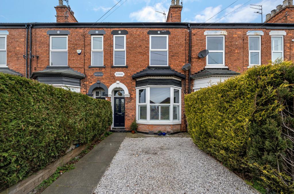 Beverley Road, Hessle, HU13 3 bed terraced house for sale £240,000
