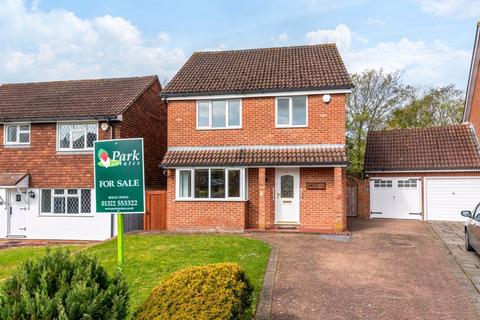 31 Dukes Orchard, Bexley, DA5 2DU