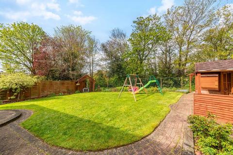 31 Dukes Orchard, Bexley, DA5 2DU