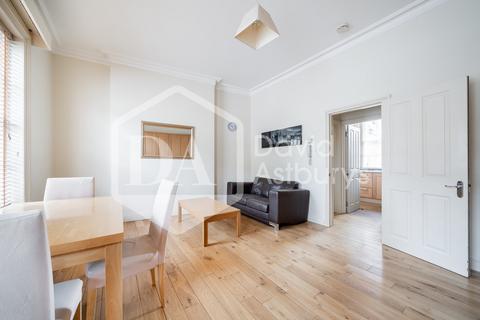 Studio to rent, St. Chad's Street, King's Cross, London