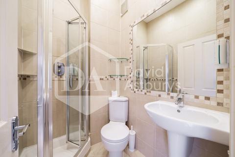 Studio to rent, St. Chad's Street, King's Cross, London