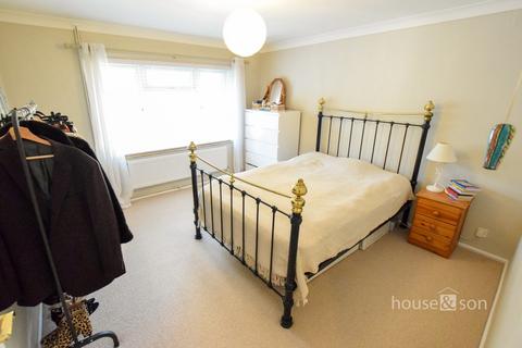 2 bedroom apartment to rent, Manor Road, East Cliff, Bournemouth, BH1