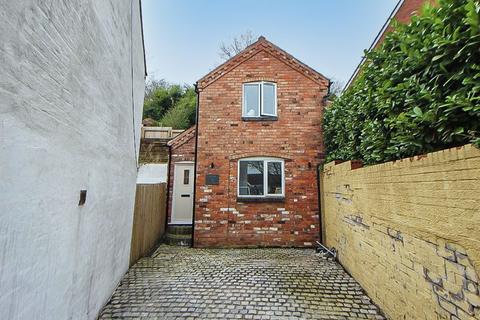 2 bedroom coach house for sale, The Old Coach House, Johnson Street, COSELEY, OFF HURST HILL, WV14 9RL