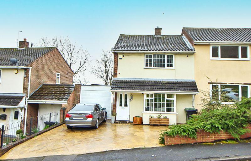 Lyndale Road, DUDLEY, DY2 8BP 2 bed end of terrace house £150,000