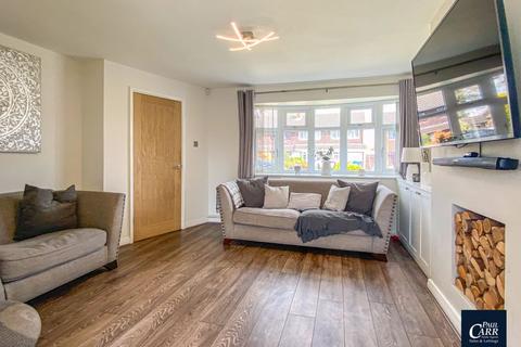 34 Fairoaks Drive, Walsall, WS6 6HB