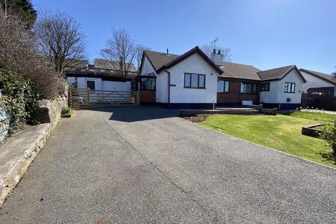 2 bedroom semi-detached bungalow for sale - Llangefni, Isle of Anglesey