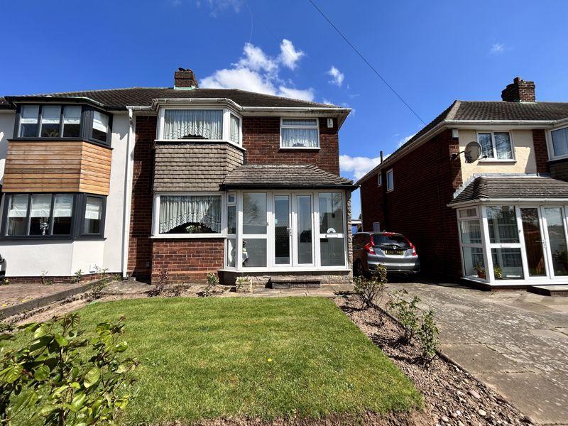 Bonnington Way, Great Barr, Birmingham B43 7UR 3 bed semidetached