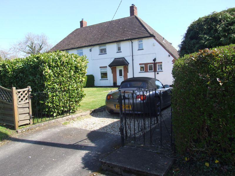 Tower View, Horsington 3 bed semidetached house £850 pcm (£196 pw)