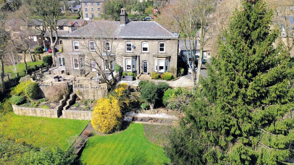 Mossley Road, Grasscroft, Oldham, OL4 4HH 4 bed semidetached house for