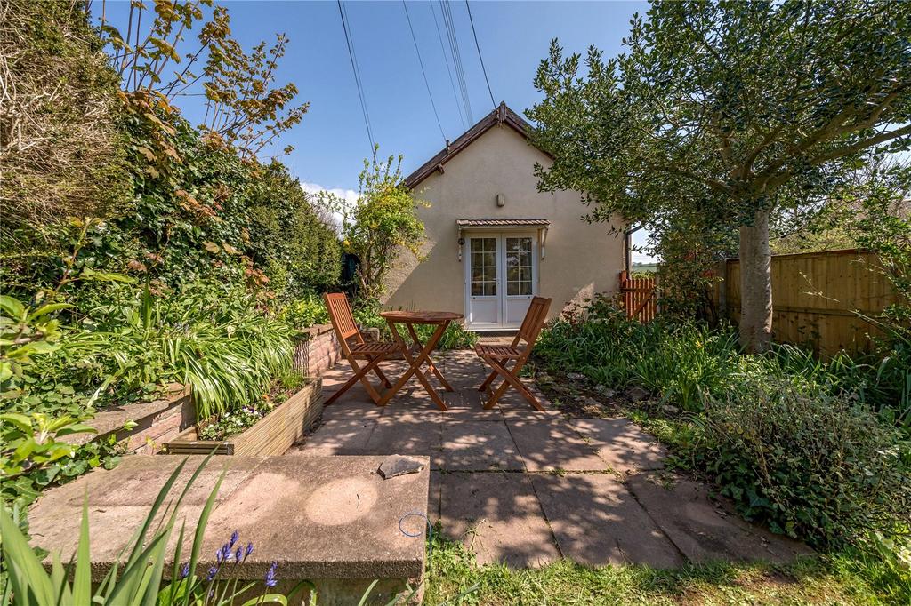 Chestnut Avenue, Chapel Cleeve, Minehead, Somerset, TA24 2 bed bungalow