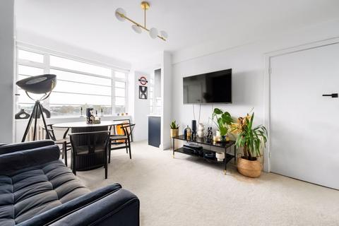 1 bedroom apartment for sale, Du Cane Court Balham High Road SW17 7JZ