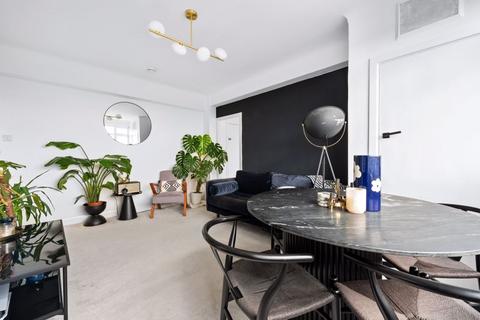 1 bedroom apartment for sale, Du Cane Court Balham High Road SW17 7JZ