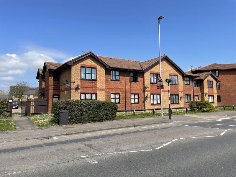 Archers Court, Arisdale Avenue, South Ockendon 1 bed flat £185,000