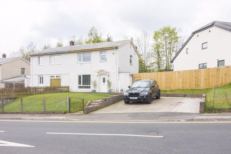 Ton Road, Cwmbran REF00021491 3 bed semidetached house £210,000
