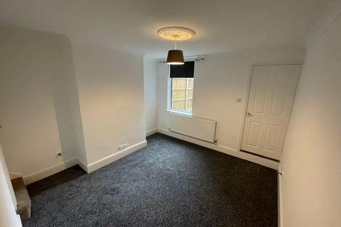 3 bedroom terraced house to rent, Ladybrook Lane, Mansfield, Notts, NG18 5JB